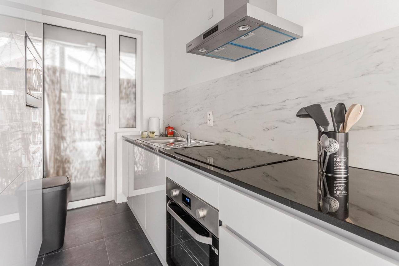 Appartement Center Of Antwerp, Fully Equipped, Train Station Anvers